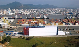Le hub logistique : expéditions et livraisons 4.0 Le hub logistique : expéditions et livraisons 4.0