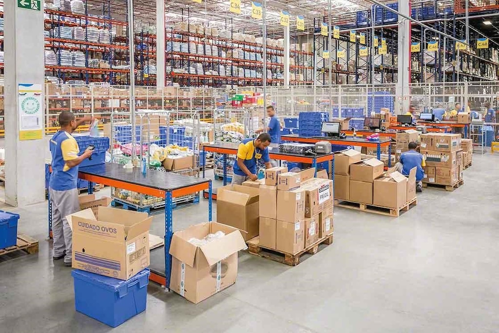 Une préparation de commandes efficace est bénéfique à la logistique verte. Une préparation de commandes efficace est bénéfique à la logistique verte.
