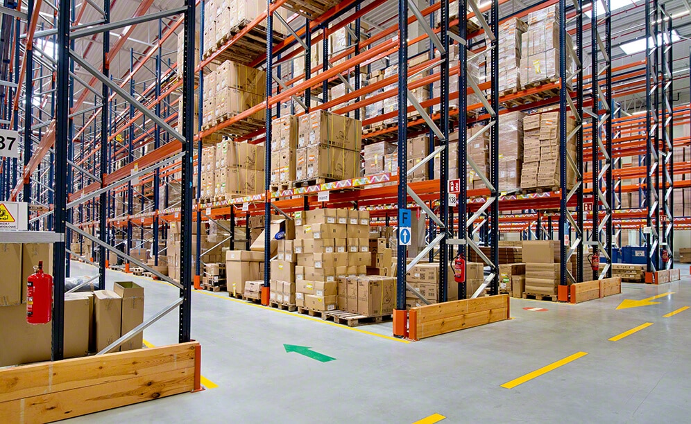 L'entrepôt de Decathlon en Pologne, peut stocker plus de 11 500 palettes L'entrepôt de Decathlon en Pologne, peut stocker plus de 11 500 palettes