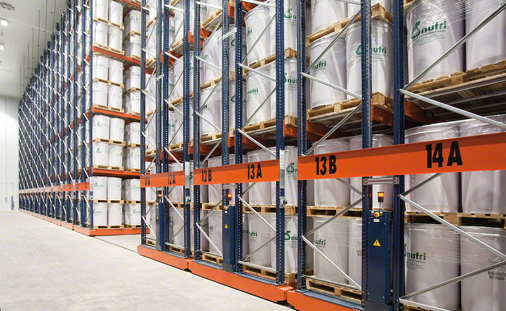 Rayonnages Movirack et drive-in pour les chambres de congélation de Nufri