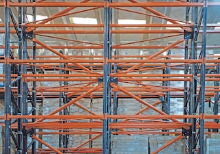 Le laboratoire d'études sismiques sur le comportement des rayonnages Le laboratoire d'études sismiques sur le comportement des rayonnages